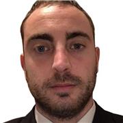 Consultor especializado en Administración y Dirección de Empresas con formación en Derecho, Ciencias Políticas y ADE.